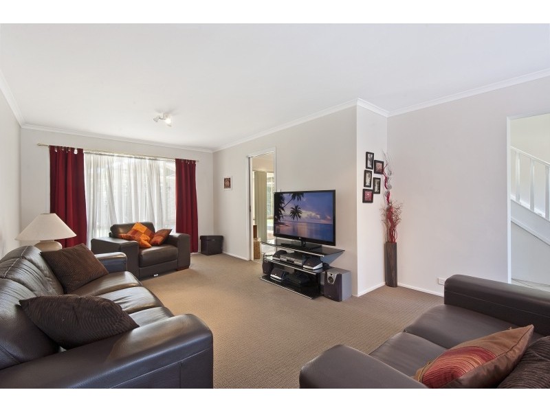 77 Thames Drive, Erina NSW 2250