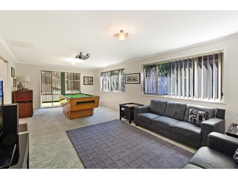77 Thames Drive, Erina NSW 2250