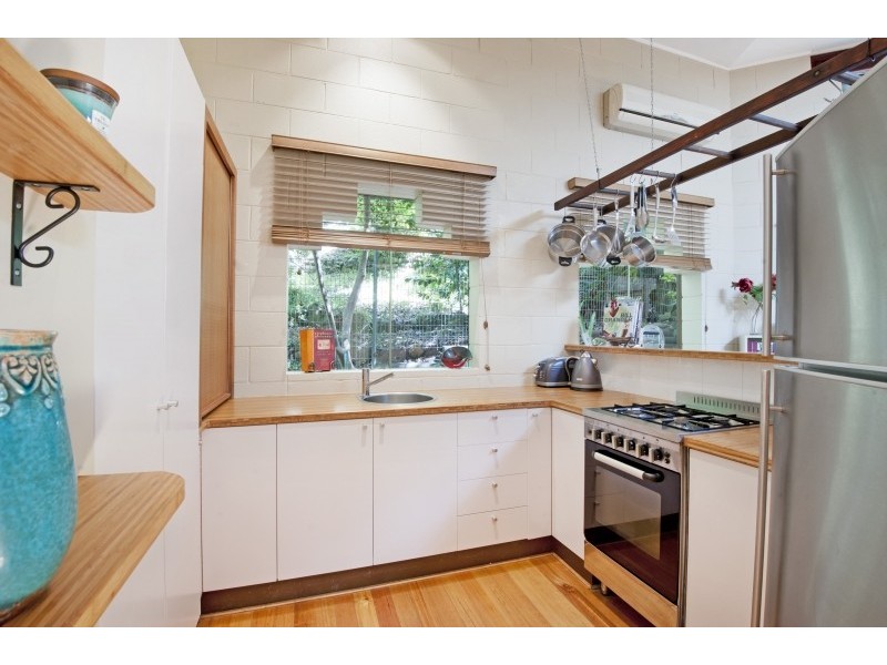 2/13 King Street, Ourimbah NSW 2258