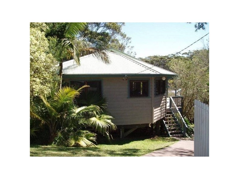 5 Seasound Crescent, North Avoca NSW 2260
