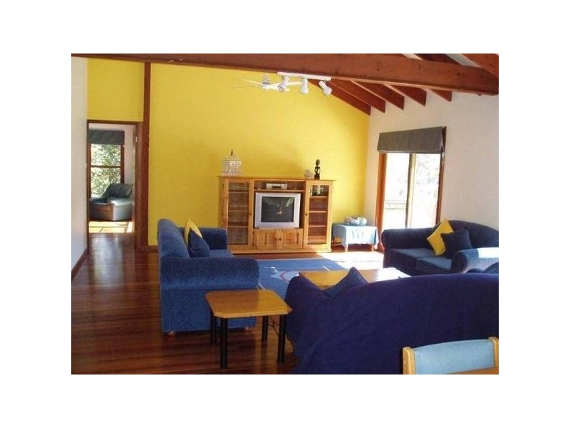 5 Seasound Crescent, North Avoca NSW 2260