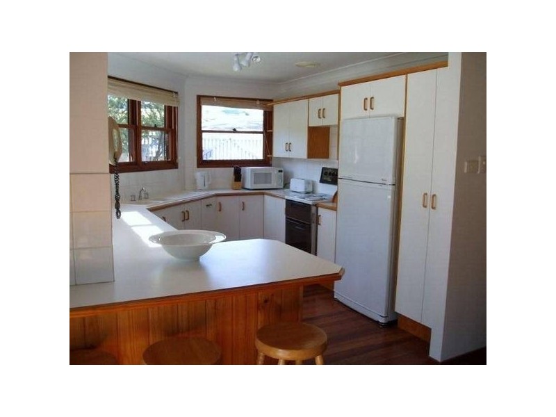 5 Seasound Crescent, North Avoca NSW 2260