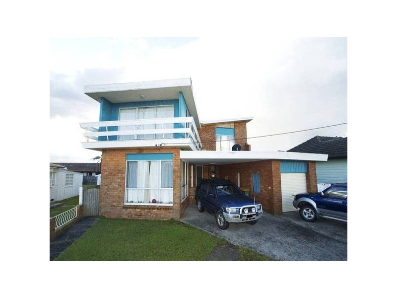 125 Ocean Parade, Blue Bay NSW 2261