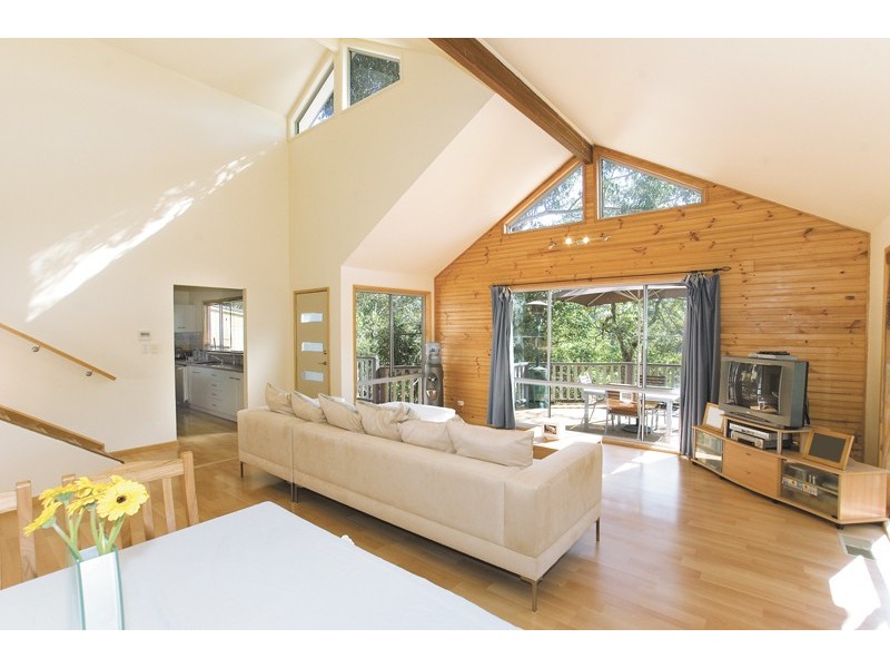 39 Easter Parade, North Avoca NSW 2260
