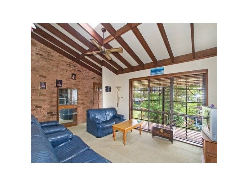 34 Rickard Street, Bateau Bay NSW 2261