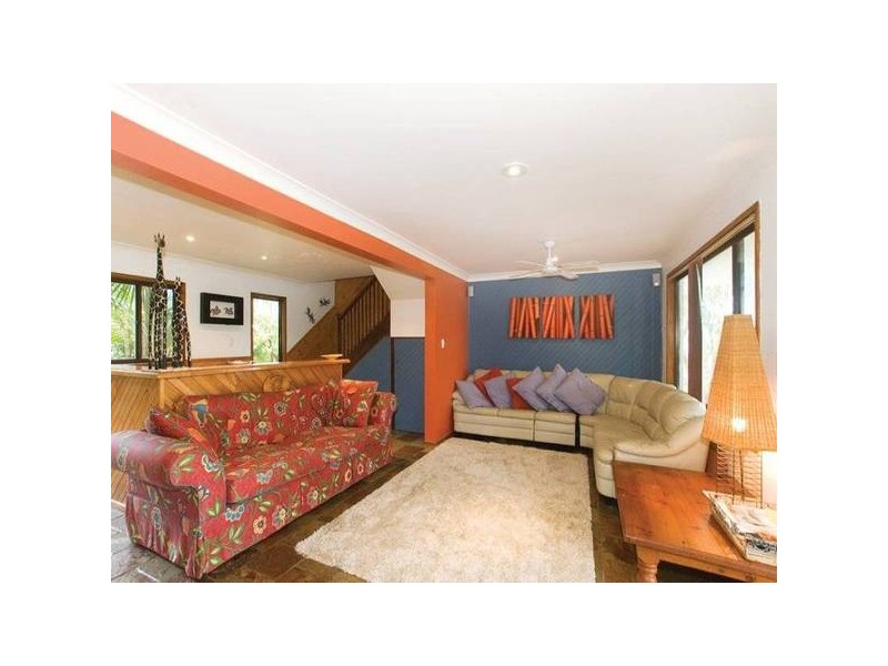 23 Yakaloo Crescent, Forresters Beach NSW 2260