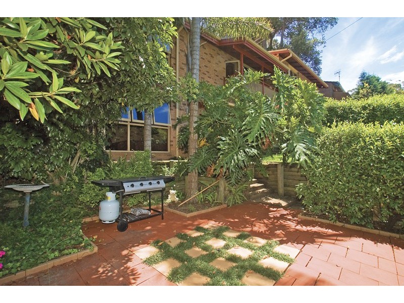 6 Palm Grove Place, North Avoca NSW 2260