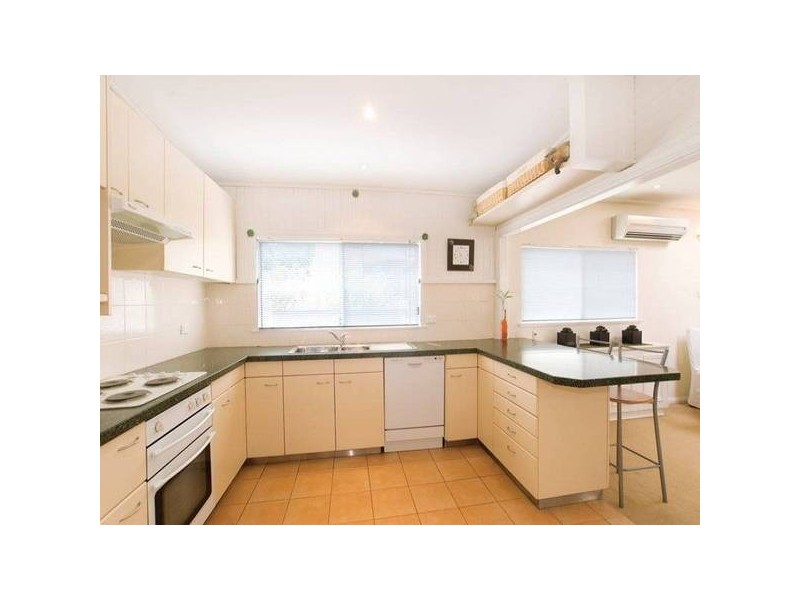 2 Rushby Street, Bateau Bay NSW 2261