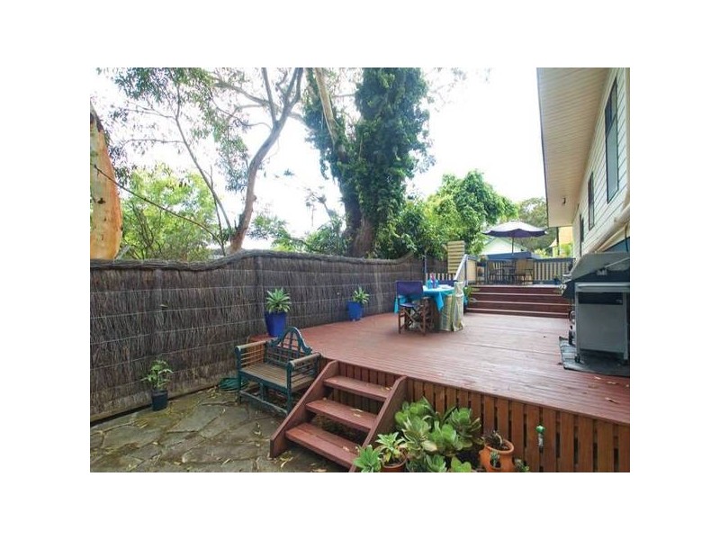 2 Rushby Street, Bateau Bay NSW 2261