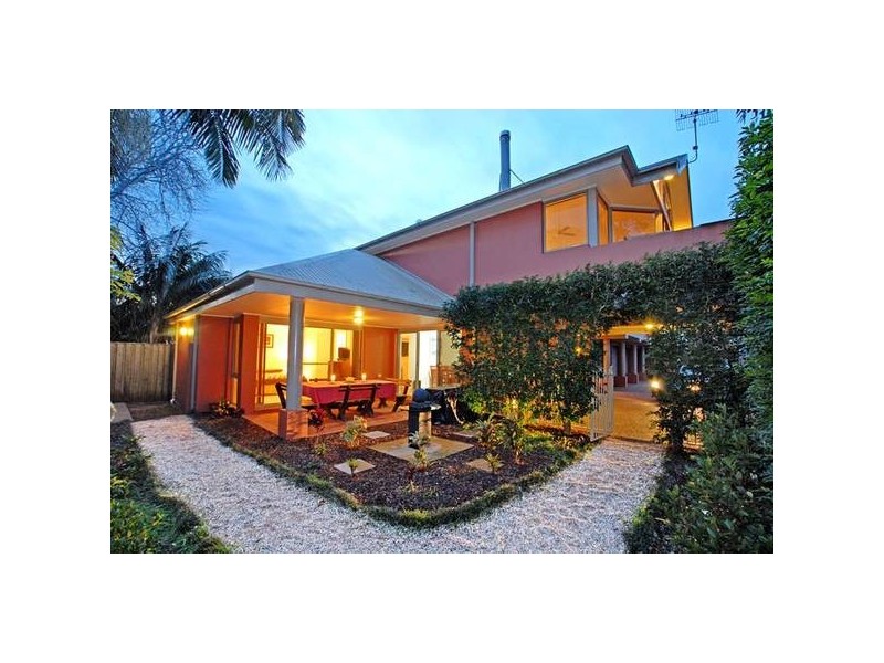 2/7 Ocean Street, North Avoca NSW 2260