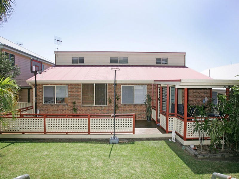 69D Hillside Drive, Berkeley Vale NSW 2261
