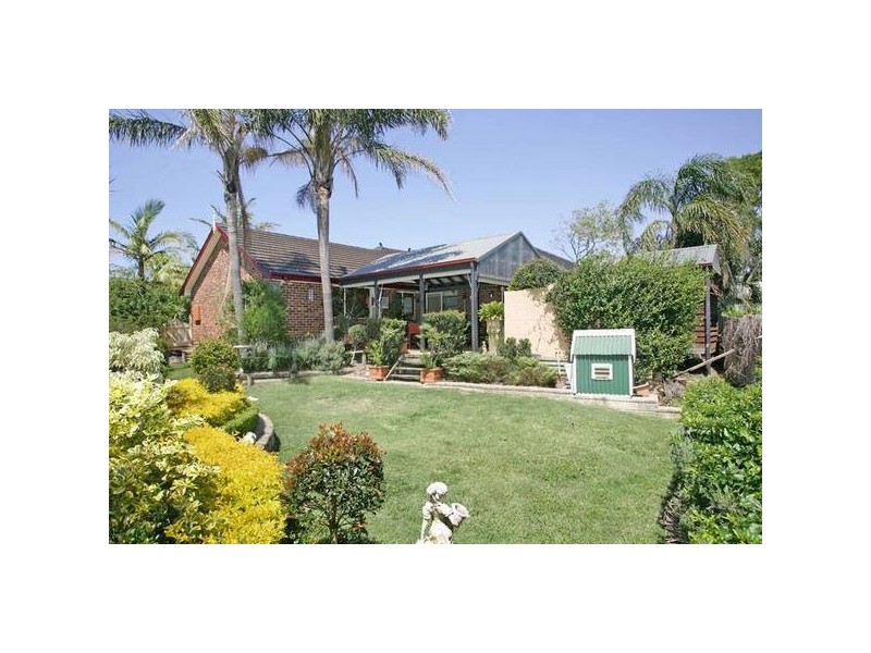 12 Sanctuary Place, Bateau Bay NSW 2261