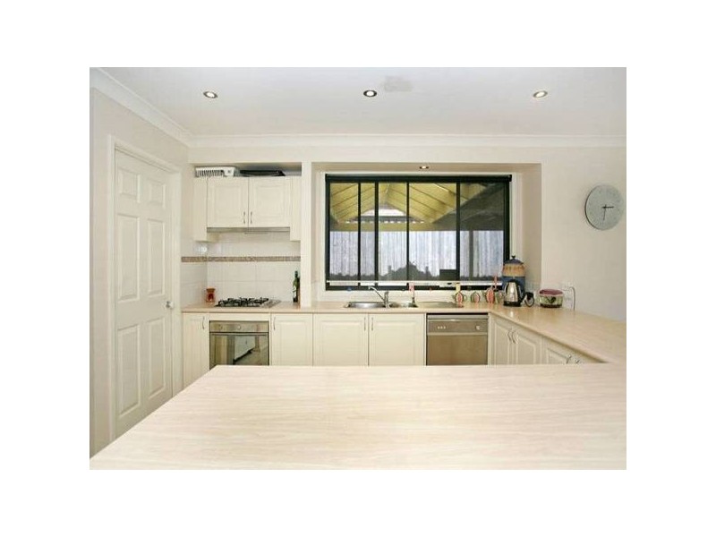 9 Bataan Cct, Bateau Bay NSW 2261