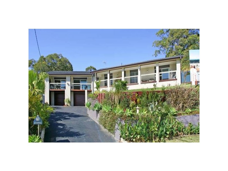 4 Norah Head Close, Bateau Bay NSW 2261