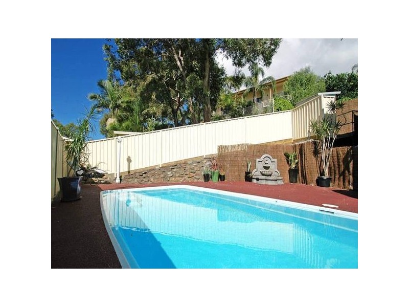 4 Norah Head Close, Bateau Bay NSW 2261