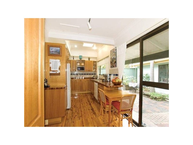 33 Ogilvie Street, Terrigal NSW 2260