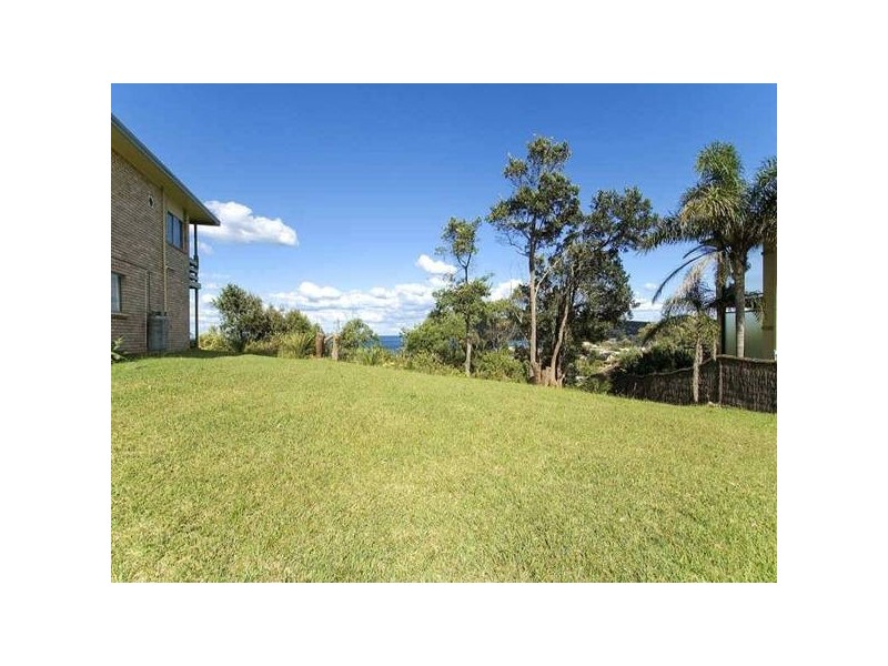 4 Tramway Road, North Avoca NSW 2260