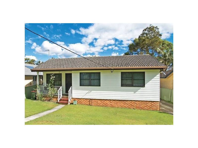 6 MacAuley Road, Bateau Bay NSW 2261