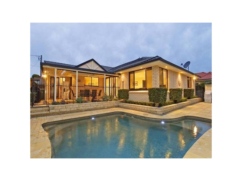 36 Alexander Close, Bateau Bay NSW 2261