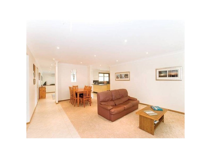 36 Alexander Close, Bateau Bay NSW 2261