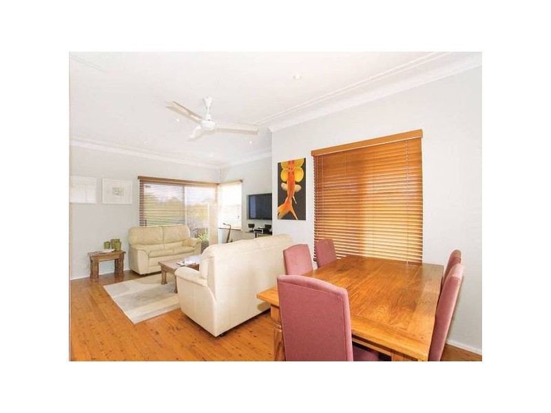 4 Park Crescent, Green Point NSW 2251