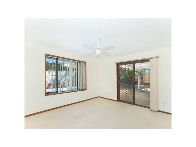 8 Belford Avenue, Bateau Bay NSW 2261