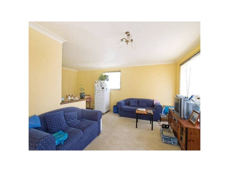 8 Valley View Road, Bateau Bay NSW 2261