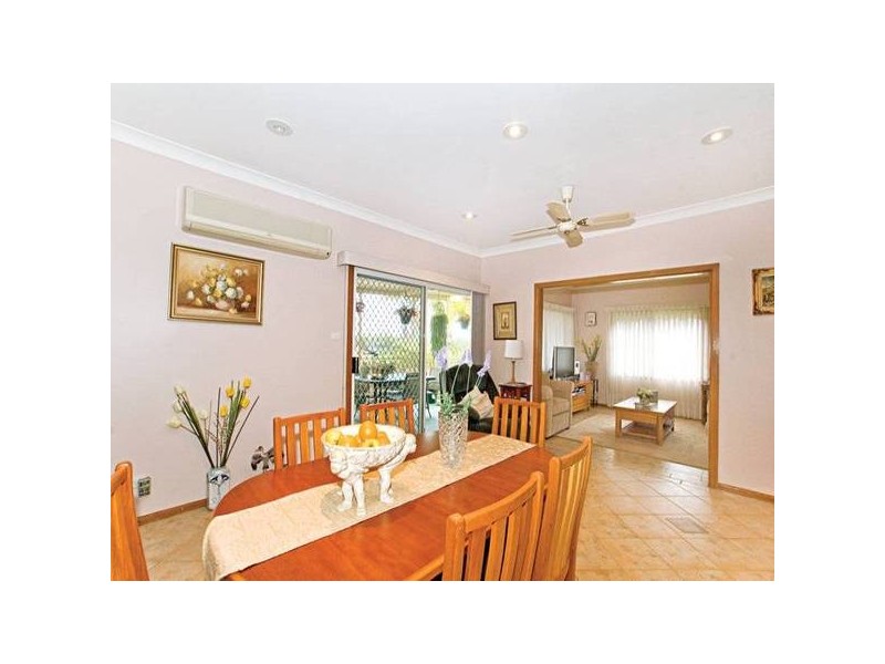 60 Lumby Drive, Bateau Bay NSW 2261