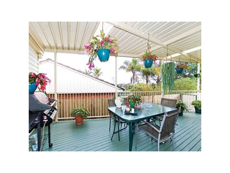 60 Lumby Drive, Bateau Bay NSW 2261