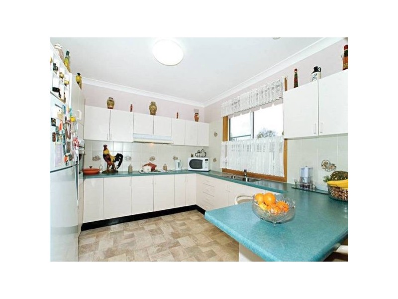 60 Lumby Drive, Bateau Bay NSW 2261