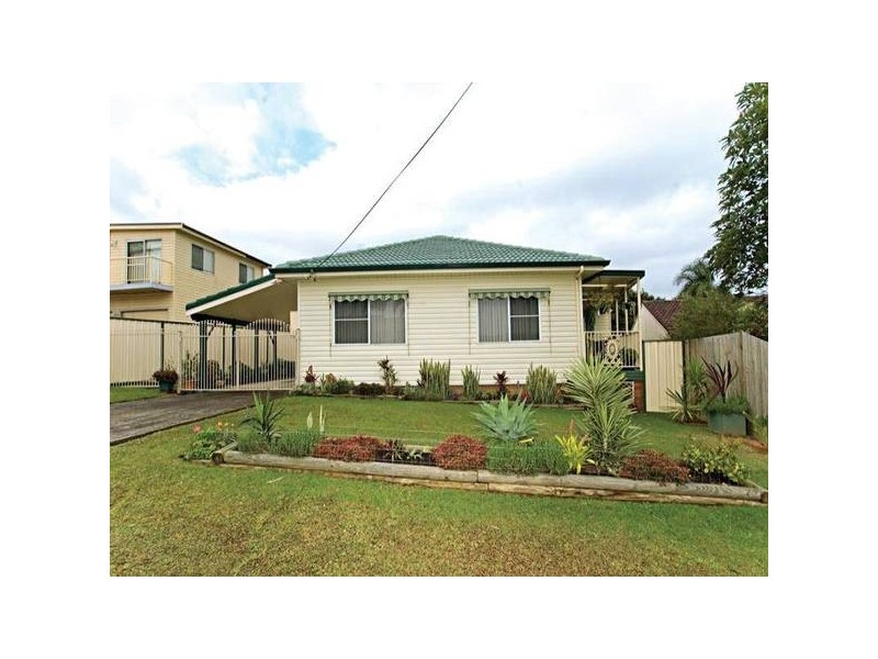 60 Lumby Drive, Bateau Bay NSW 2261