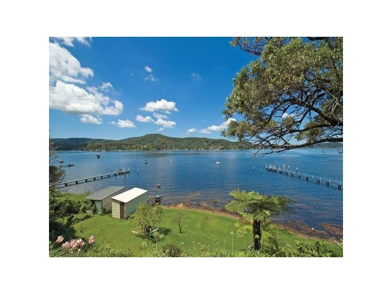 49 Caroline Street, East Gosford NSW 2250