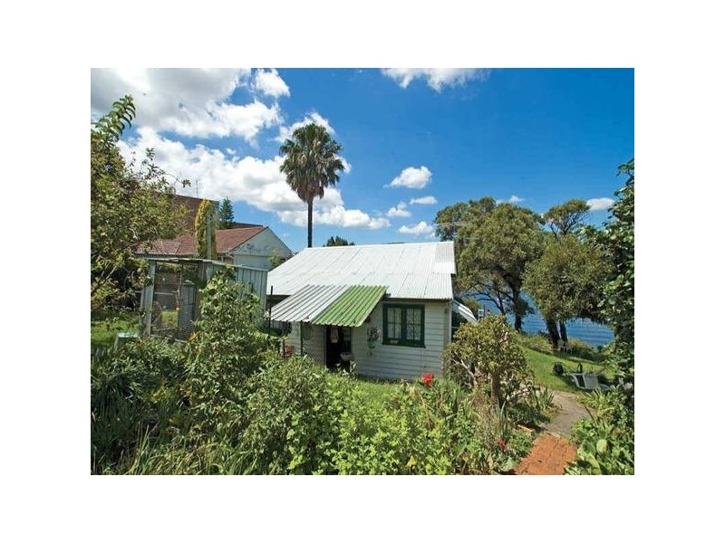 49 Caroline Street, East Gosford NSW 2250