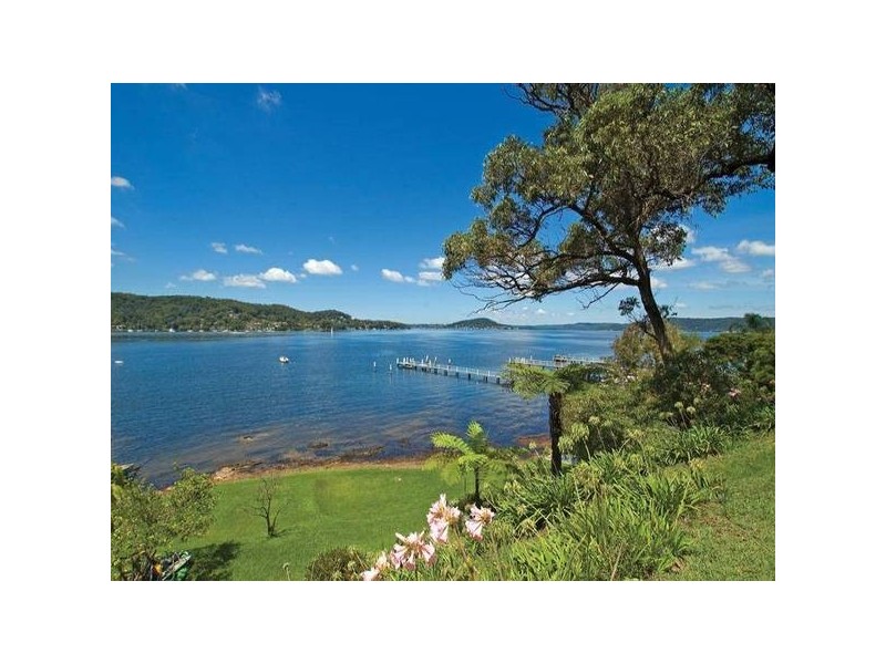 49 Caroline Street, East Gosford NSW 2250