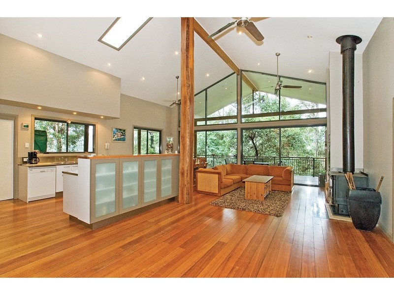 370 Avoca Drive, Avoca Beach NSW 2251