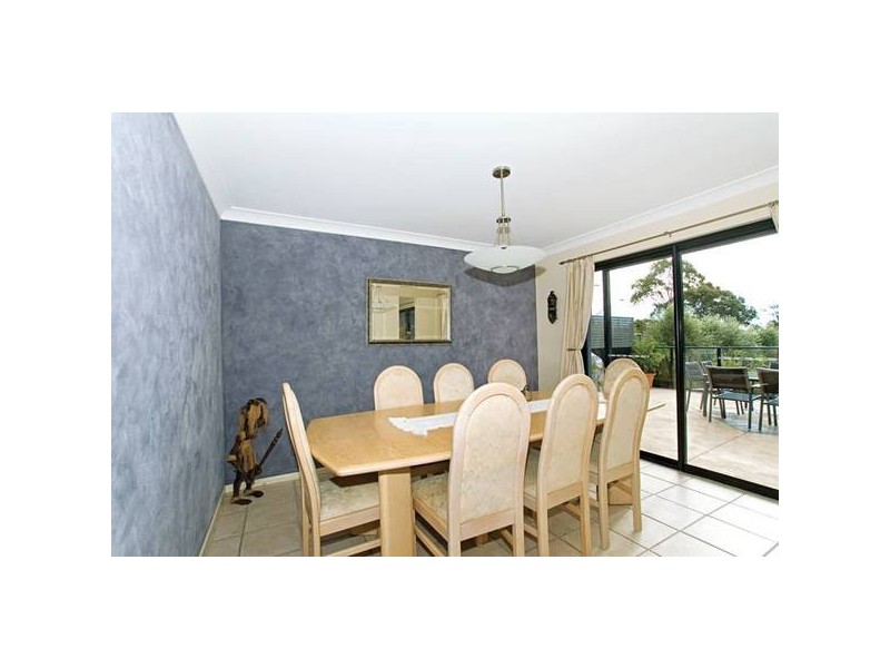 31 Hillside Drive, Berkeley Vale NSW 2261