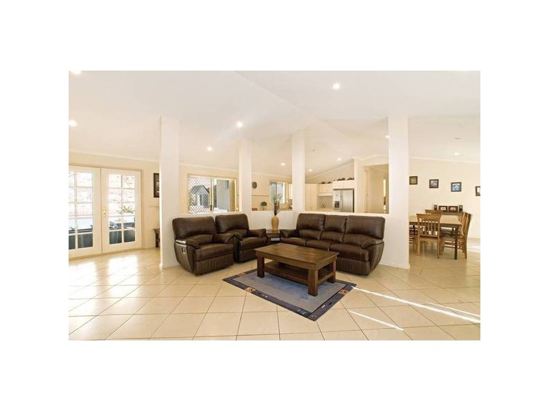 11 Leetes Lane, Tumbi Umbi NSW 2261