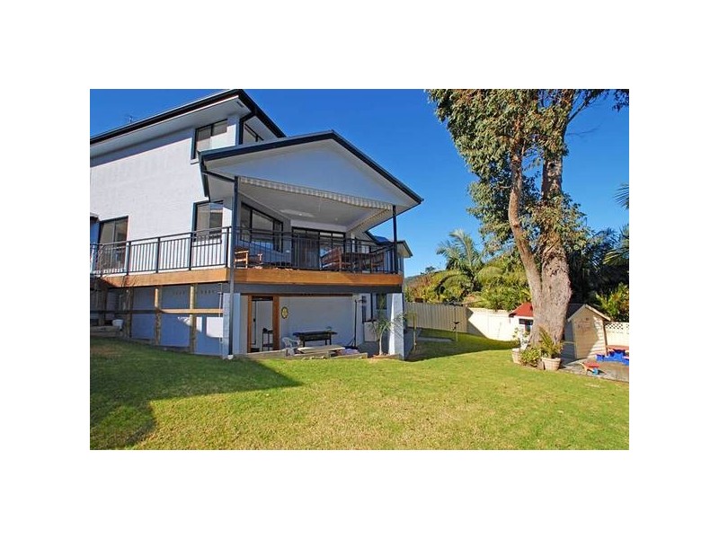 17 Robusta Close, Erina NSW 2250