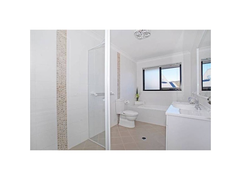 17 Robusta Close, Erina NSW 2250