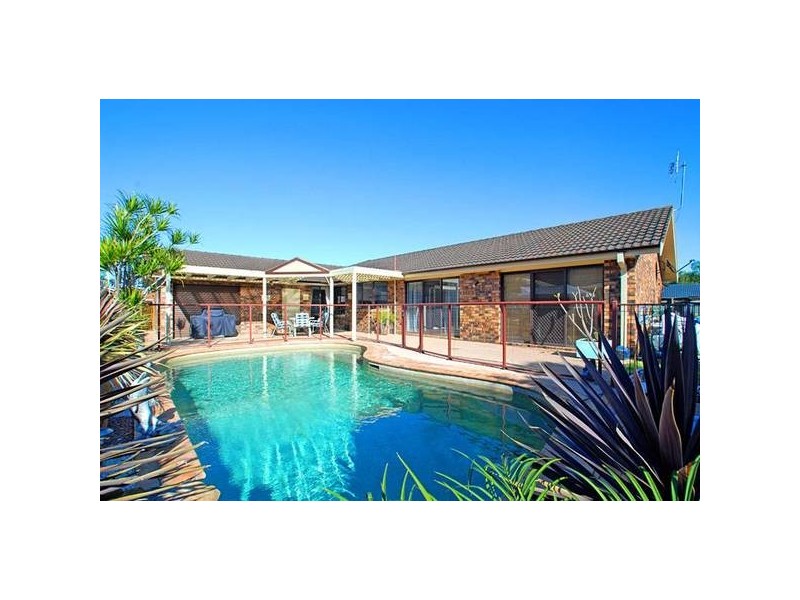 15 Viscount Close, Shelly Beach NSW 2261