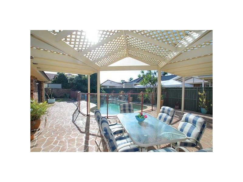 15 Viscount Close, Shelly Beach NSW 2261