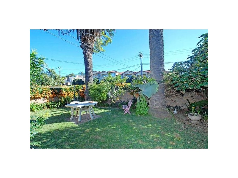 1/10 Junction Road, Terrigal NSW 2260