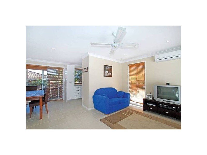 4 Lincoln Close, Bateau Bay NSW 2261
