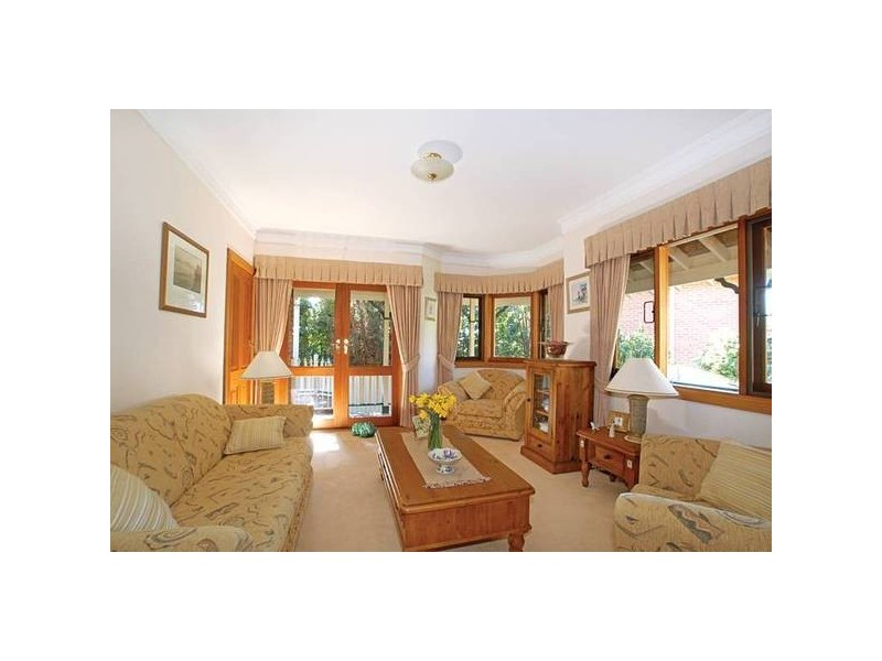 8 Aires Close, Erina NSW 2250