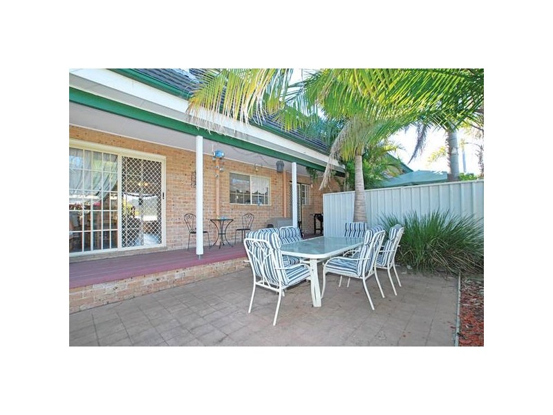 1/175 Cresthaven Avenue, Bateau Bay NSW 2261