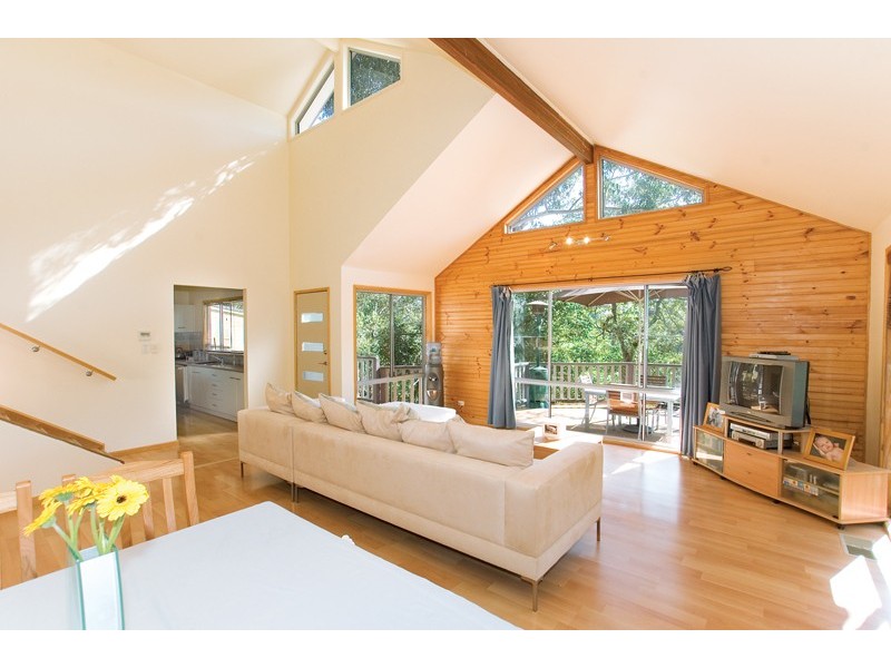 39 Easter Parade, North Avoca NSW 2260