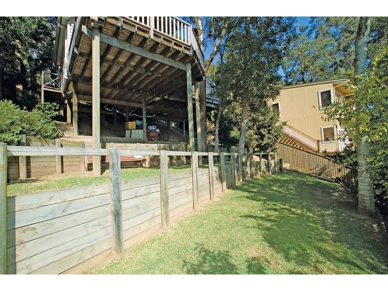 39 Easter Parade, North Avoca NSW 2260