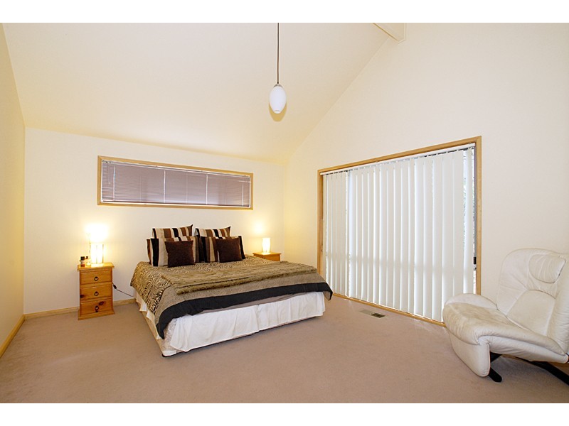 39 Easter Parade, North Avoca NSW 2260