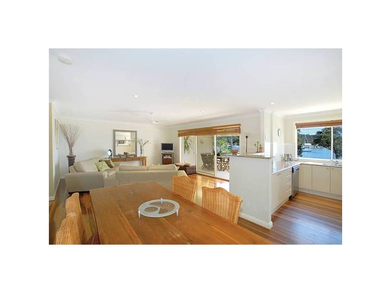 2/30 Pine Avenue, Davistown NSW 2251