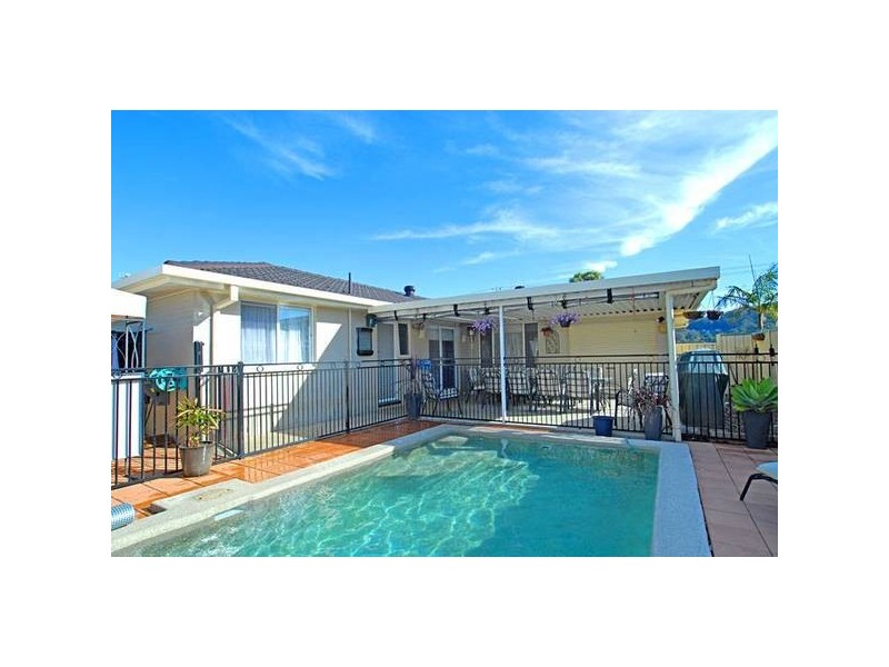 18 Scarborough Place, Bateau Bay NSW 2261